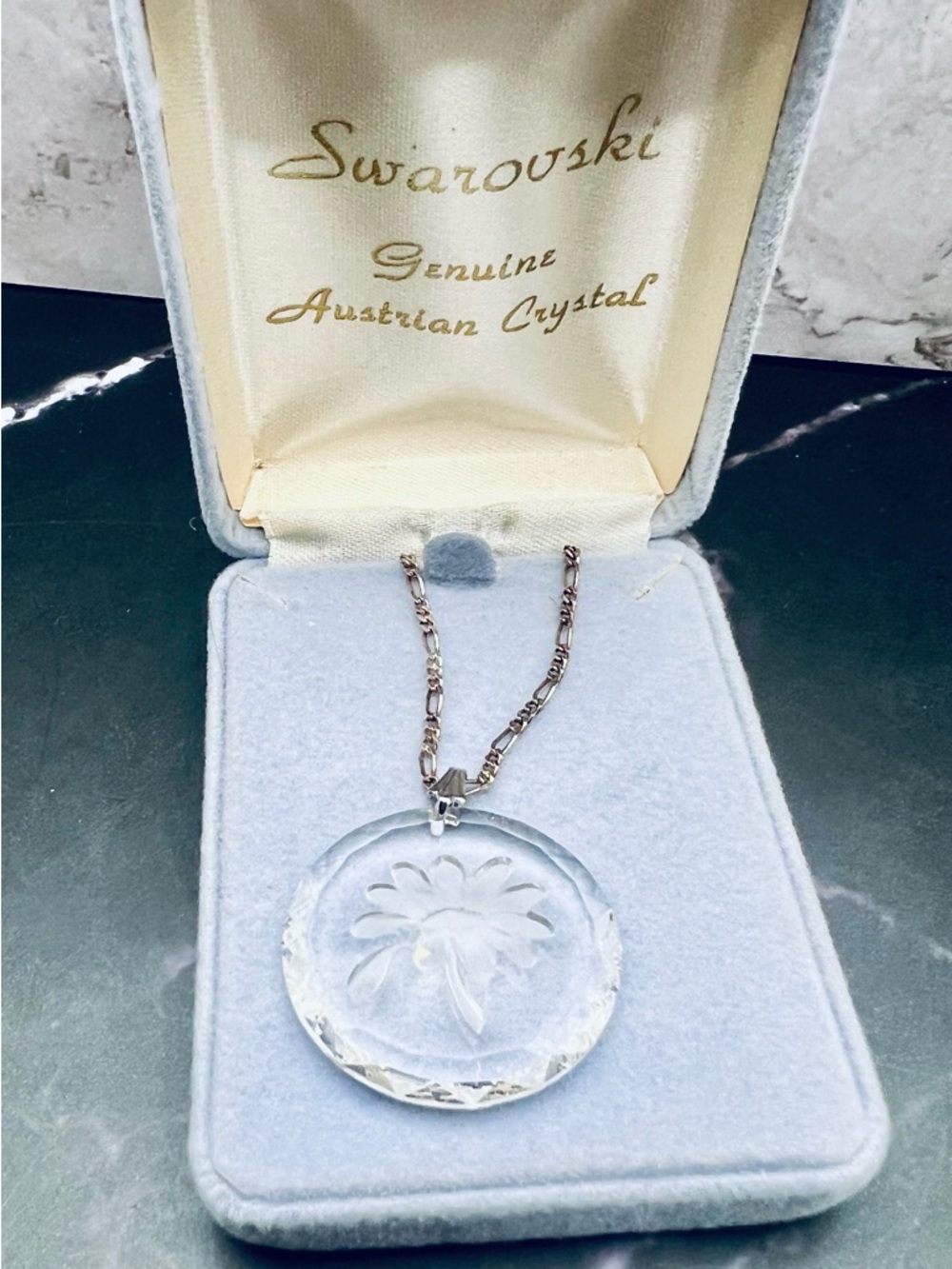 Swarovski Clear Crystal Floral Carved Pendant Necklace W/SS 29” Figaro Chain